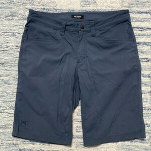 Arc’teryx men’s shorts, dark blue, size 32